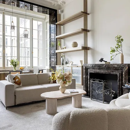 Highstay - Luxury Serviced - Louvre Apartment *