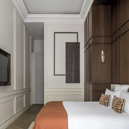 Highstay - Luxury Serviced - Louvre Apartment *